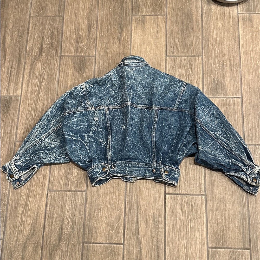 The Boss Vintage 80’s Blue Denim Jacket, Acid Wash. Cropped. Puff arms. Small - Picture 10 of 10